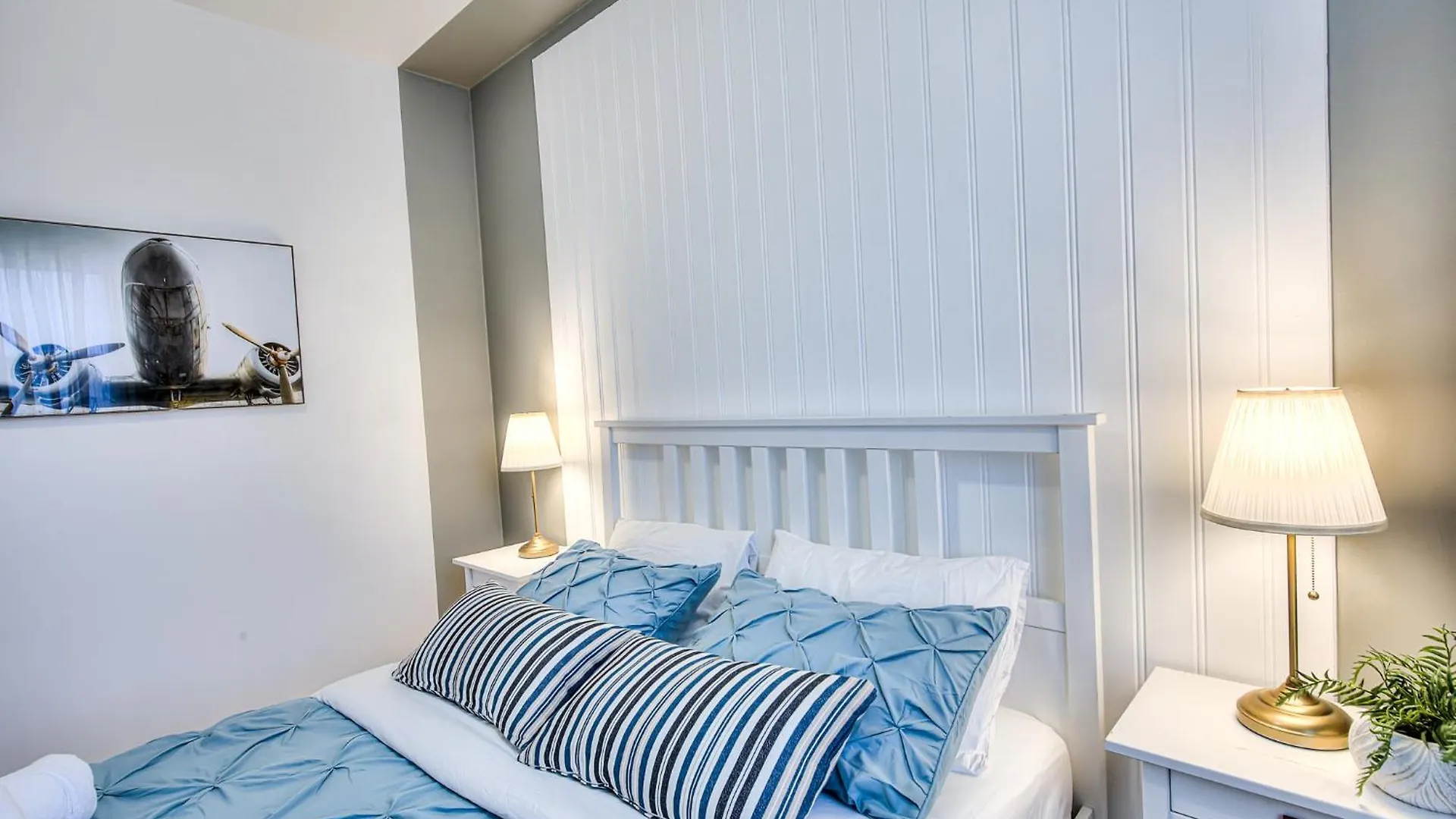Plateau Escape & Nightlife Adventures! Downtown Super Value! Full 1Br Apartments Montreal 0*,